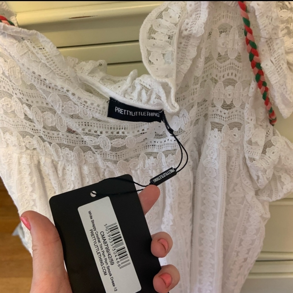 NWT White Dress Pretty Little Thing - Picture 5 of 5